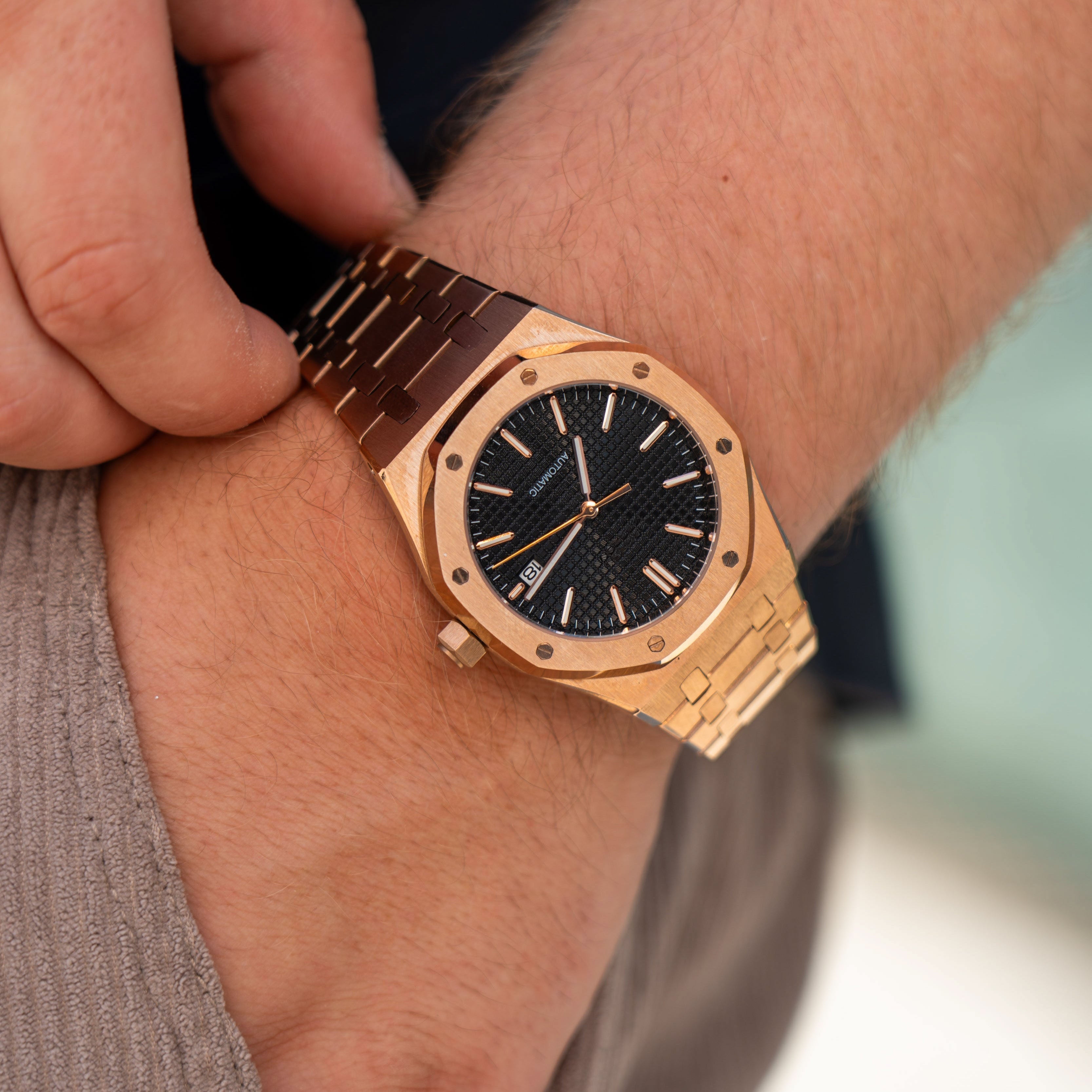 Reloj deportivo octogonal – Oro rosa/Negro