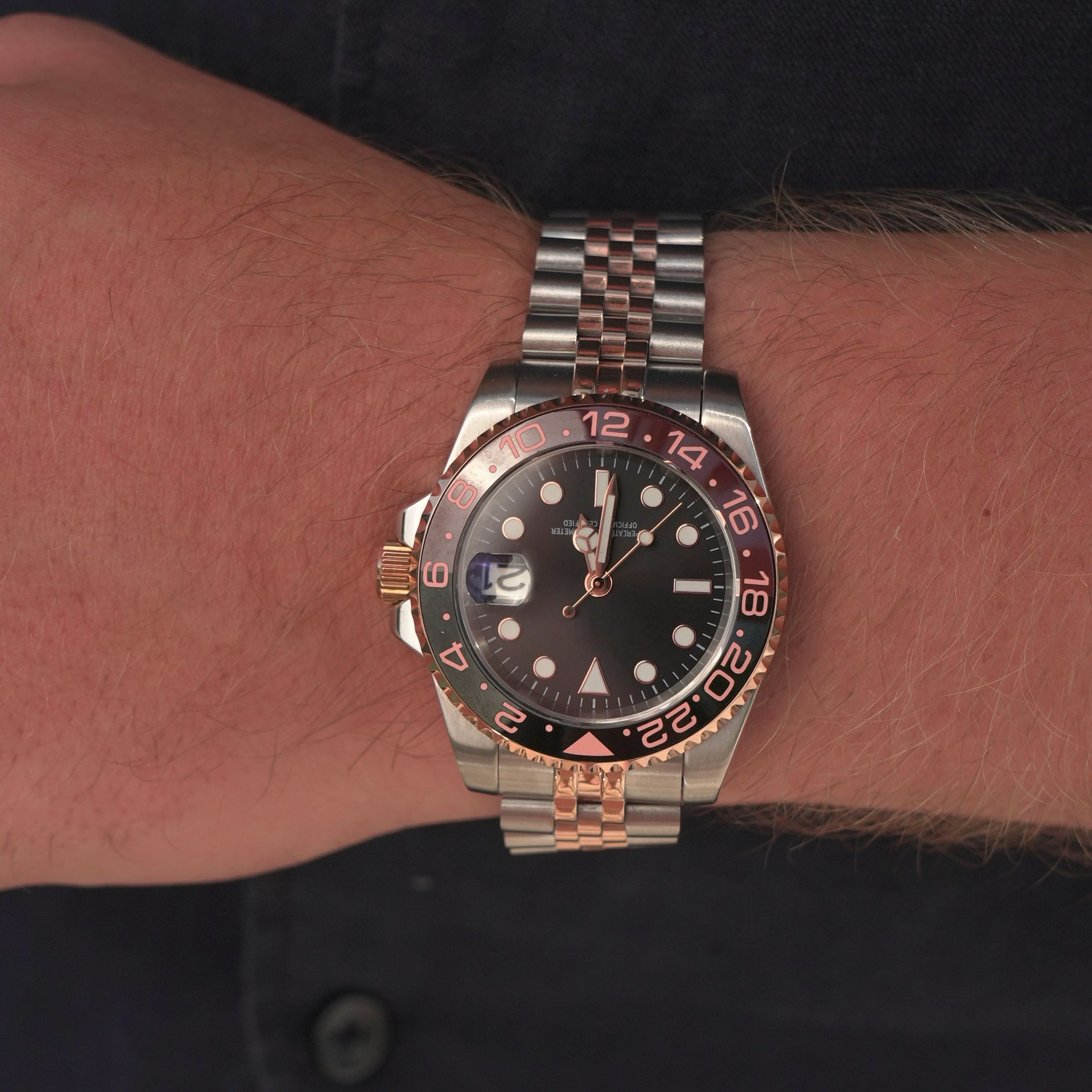 Reloj automático 40 mm – Bisel marrón/dorado, brazalete de acero